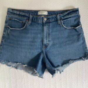Abercrombie & Fitch, The 4" Mom Short, High Rise, Curve Love